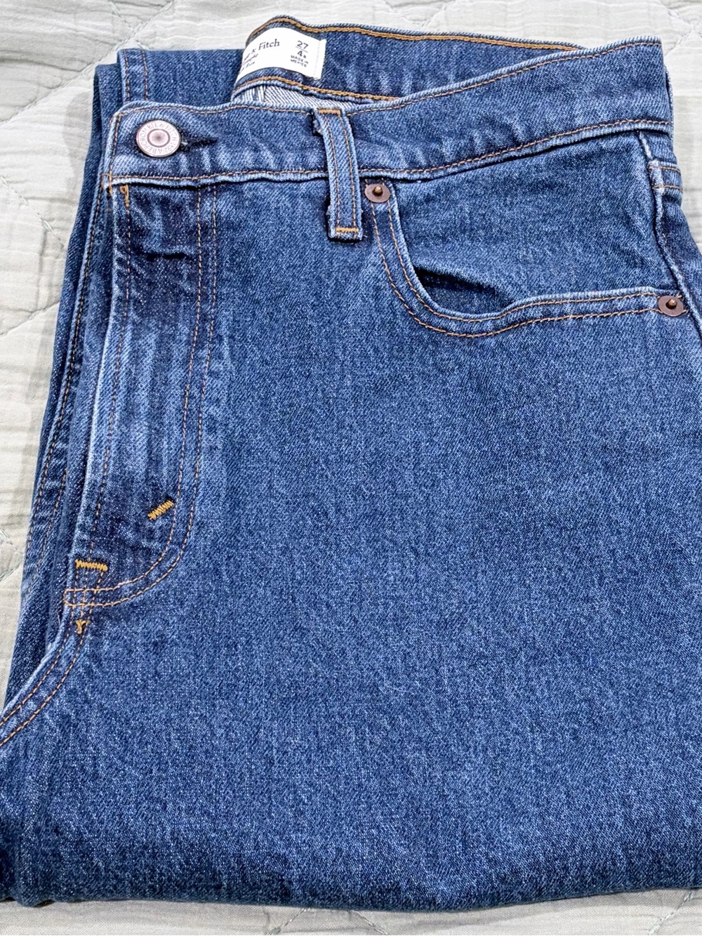 Abercrombie & Fitch- The ‘90s Straight Ultra High Rise